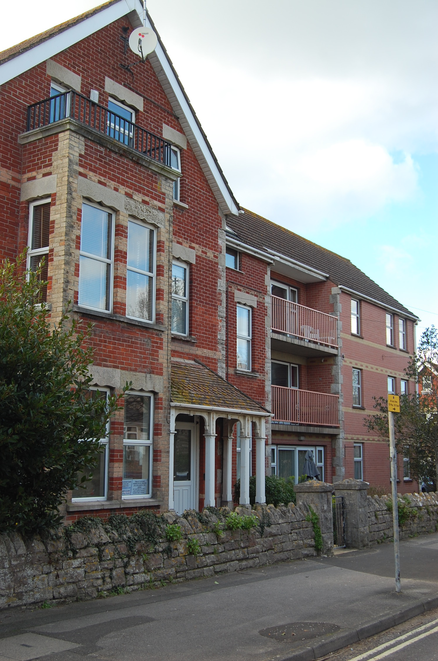 Flat A, Avalon Court, 5 Rempstone Rd, Swanage